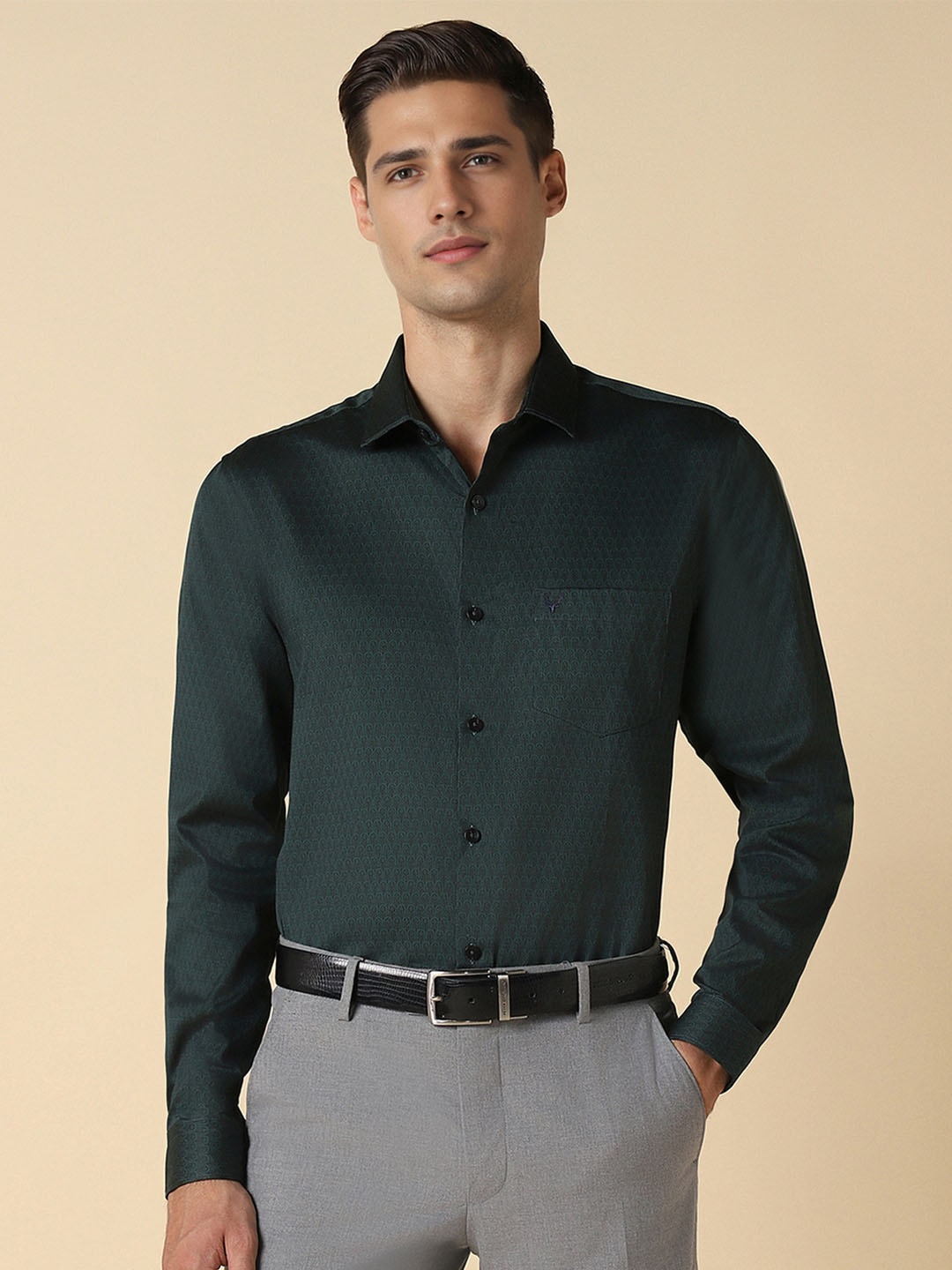

Allen Solly Men Slim Fit Opaque Formal Shirt, Green