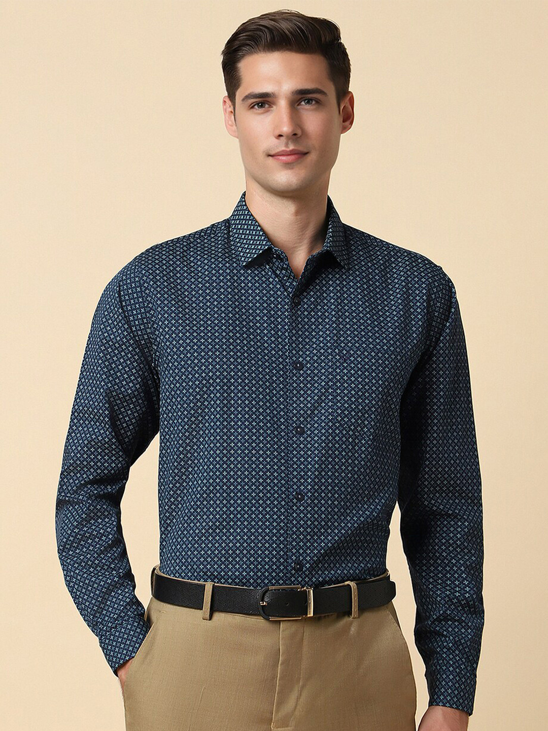 

Allen Solly Printed Full Sleeves Spread Collar Cotton Slim Fit Formal Shirt, Navy blue
