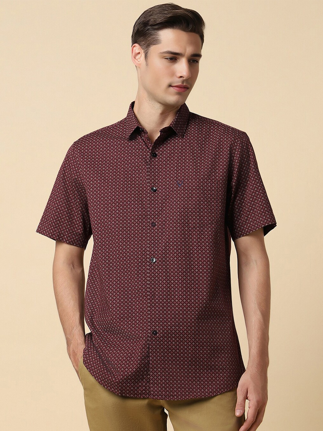 

Allen Solly Men Slim Fit Opaque Printed Casual Shirt, Maroon