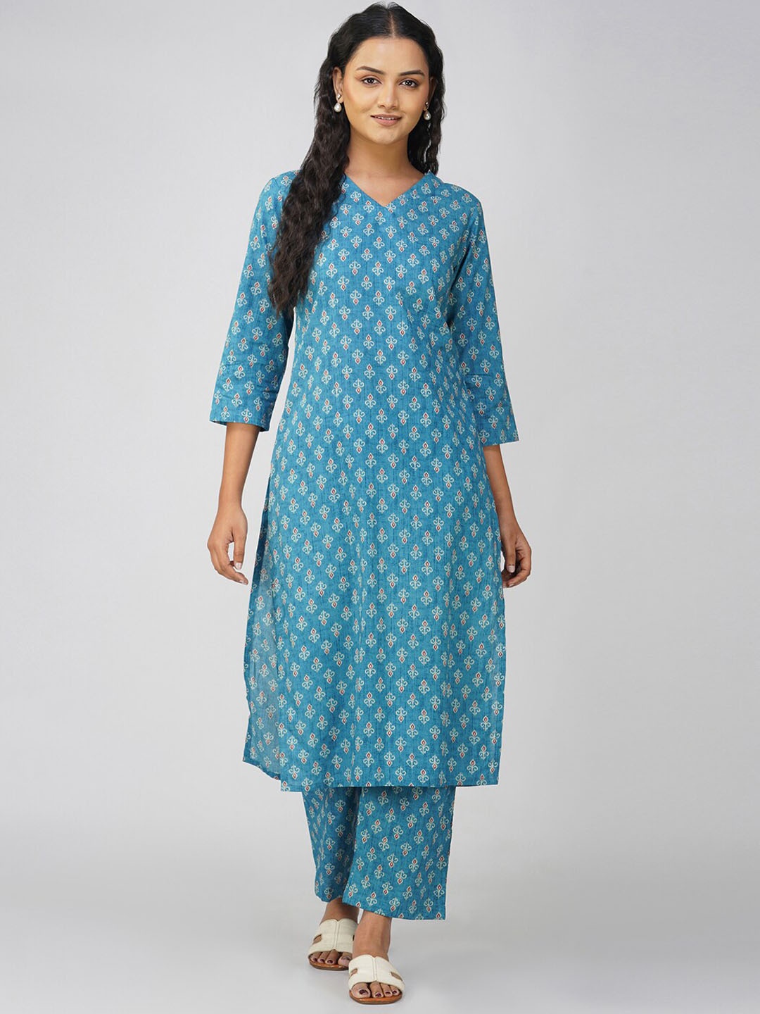 

SPARSA Ethnic Motifs Printed Pure Cotton Kurta with Palazzos, Blue