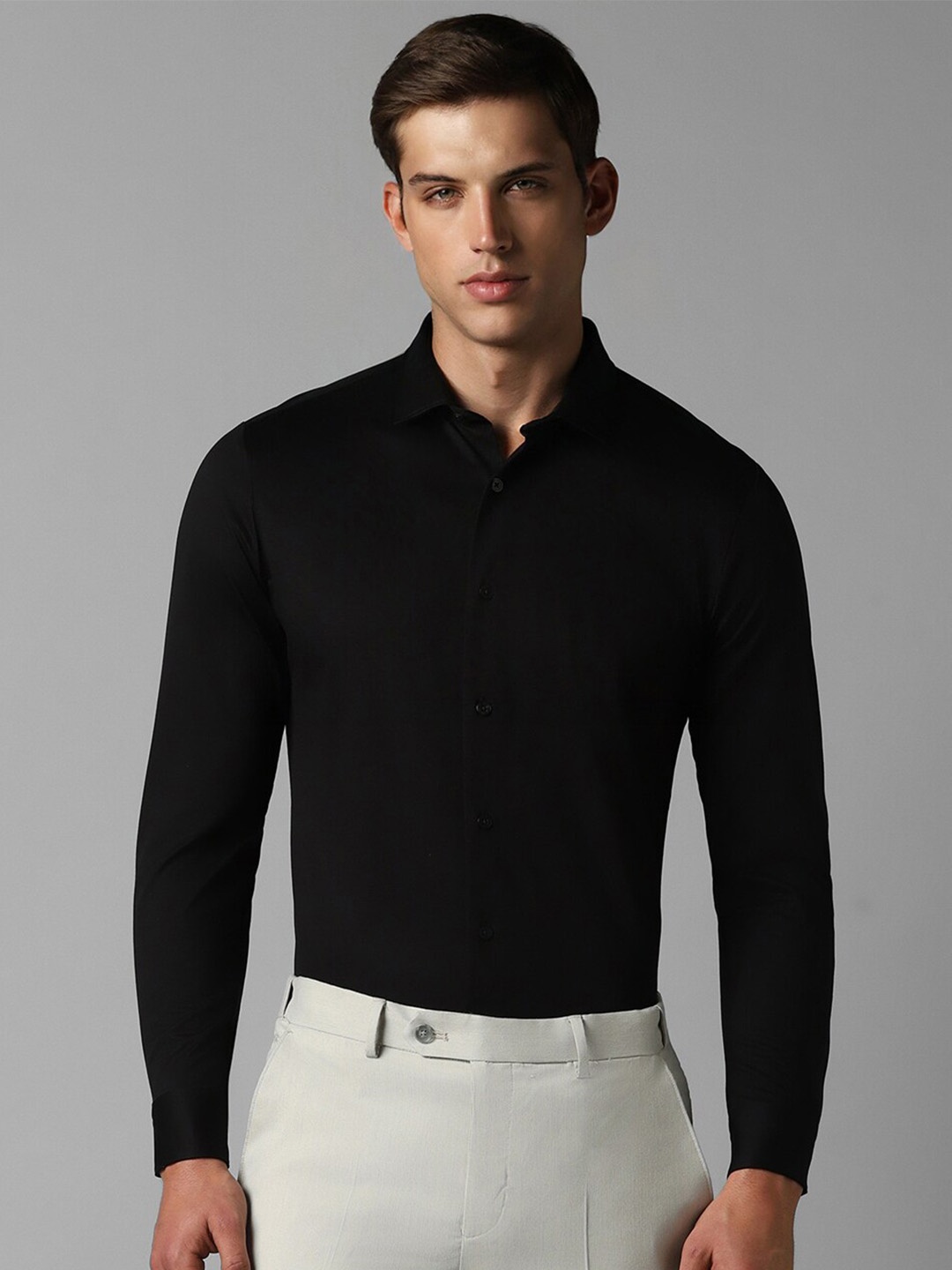 

Louis Philippe Men Slim Fit Opaque Formal Shirt, Black