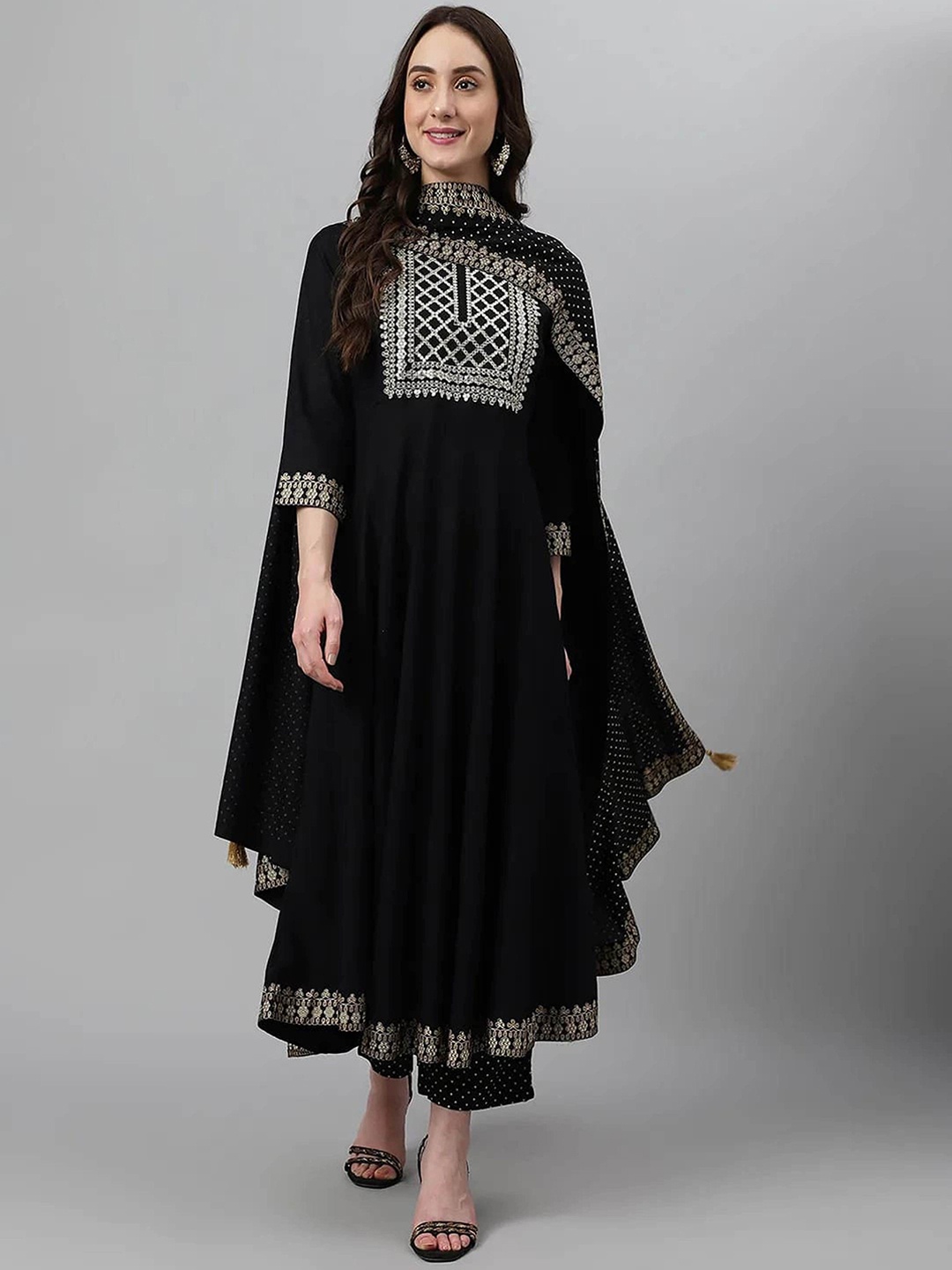 

SK2 Fashion Floral Embroidered Anarkali Kurta & Palazzos With Dupatta, Black