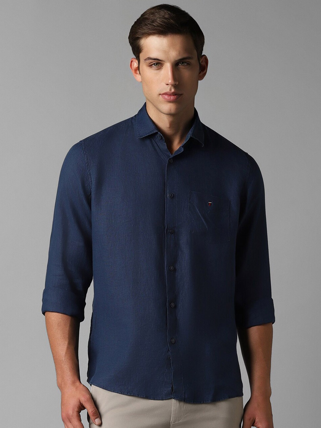 

Louis Philippe Sport Men Slim Fit Opaque Casual Shirt, Navy blue