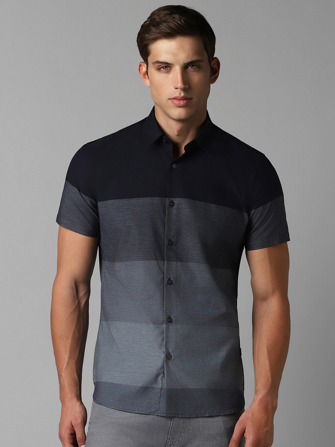 

Louis Philippe Sport Men Slim Fit Horizontal Stripes Opaque Casual Shirt, Grey