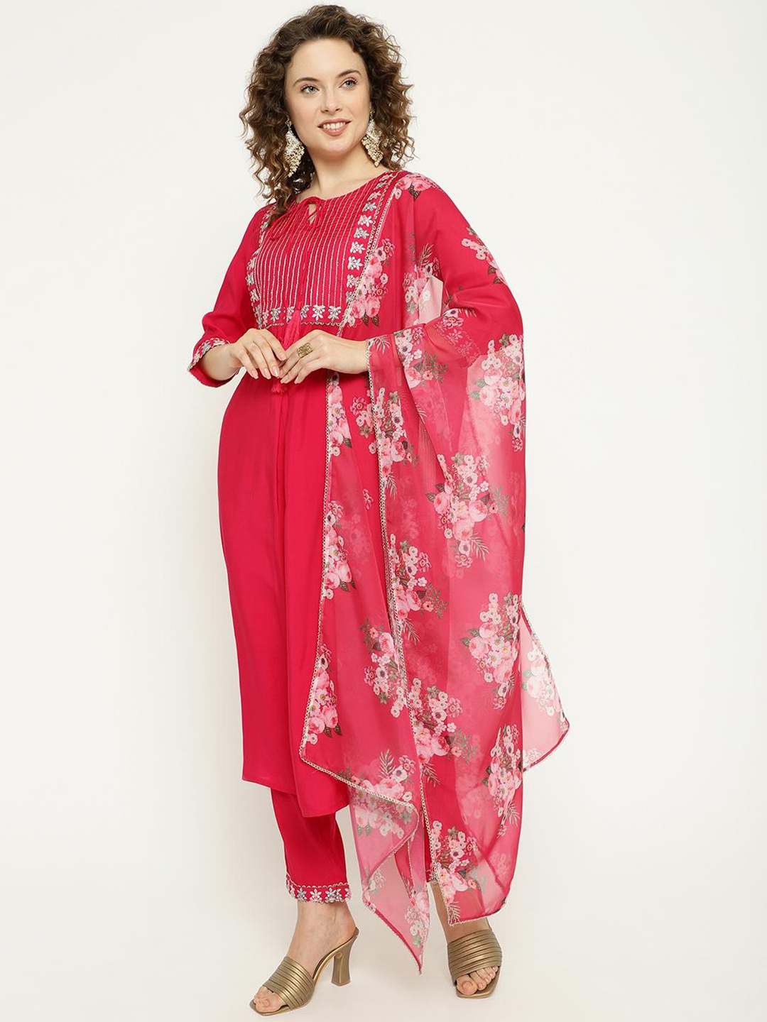 

KALINI Ethnic Motifs Embroidered Tie-Up Neck Regular Thread Work Kurta Set With Dupatta, Fuchsia