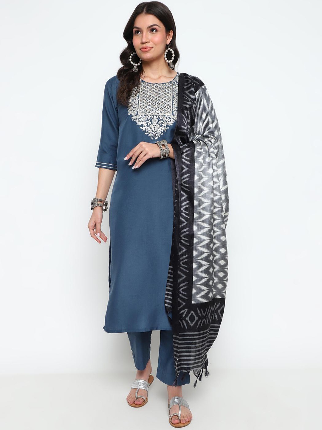 

KALINI Floral Embroidered Regular Thread Work Kurta With Trousers & Dupatta, Grey