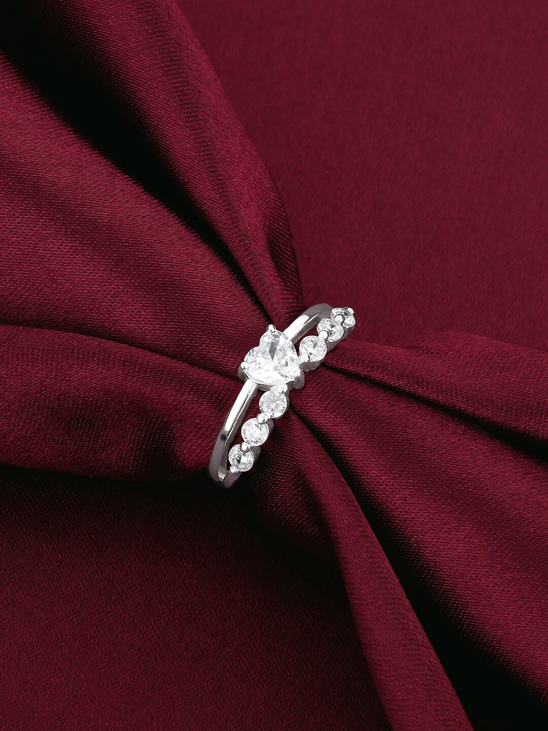 

GIVA 925 Sterling Silver Rhodium-Plated Stones-Studded Finger Ring
