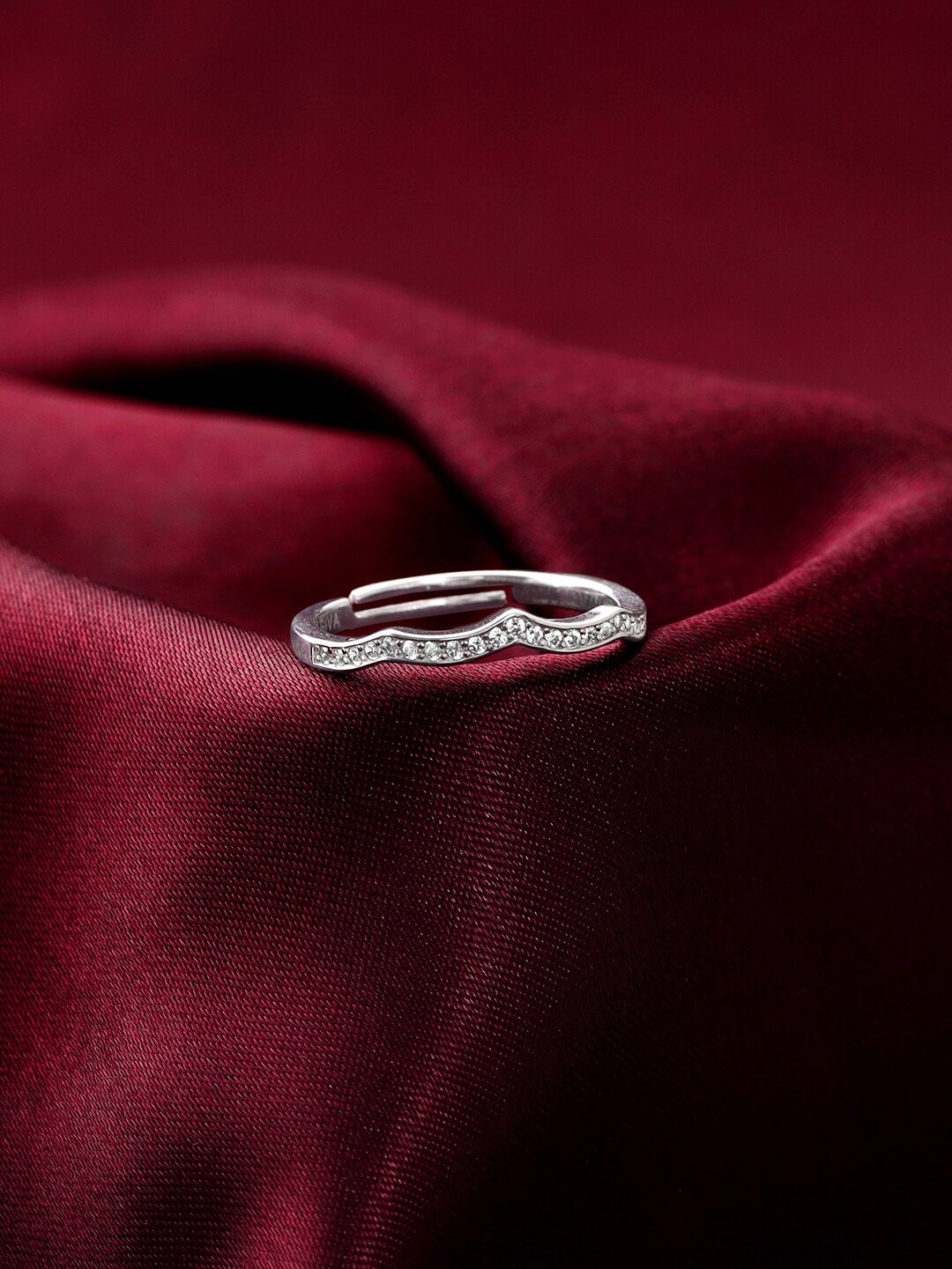 

GIVA Rhodium-Plated 925 Sterling Silver Stone Studded Finger Ring