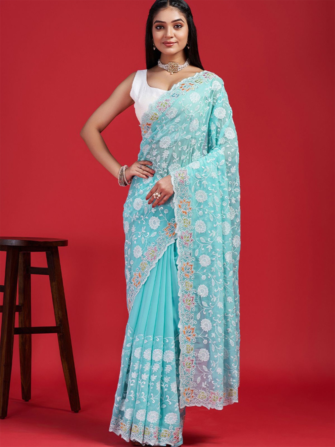 

ODETTE Floral Embroidered Saree, Blue