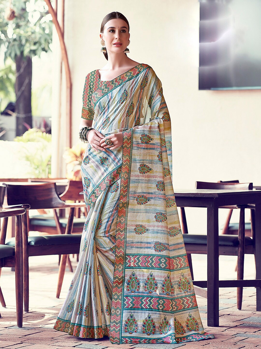 

SANSKAR Floral Print Ethnic Motifs Cotton Silk Saree, Cream