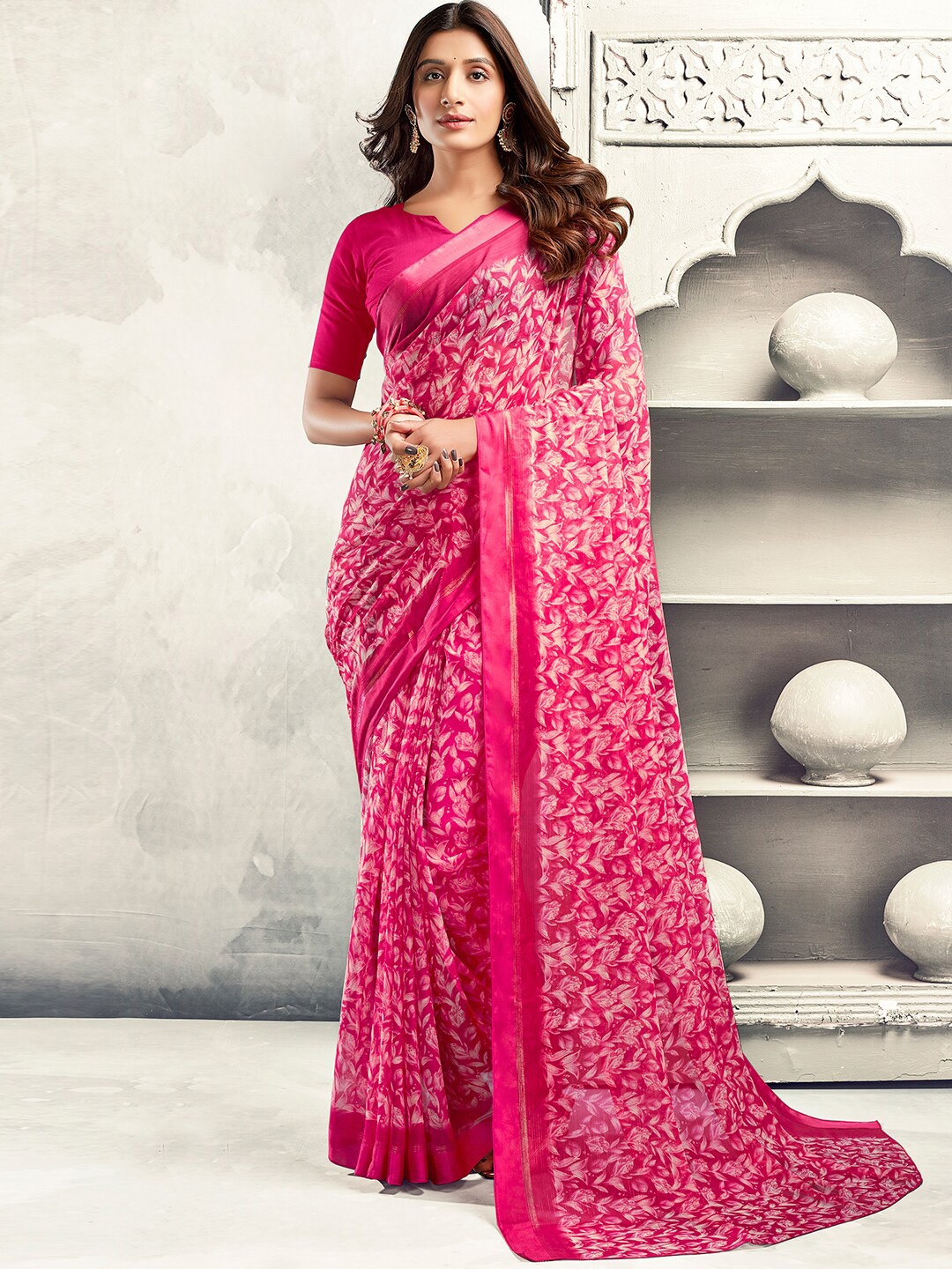 

SANSKAR Floral Printed Chiffon Saree, Pink