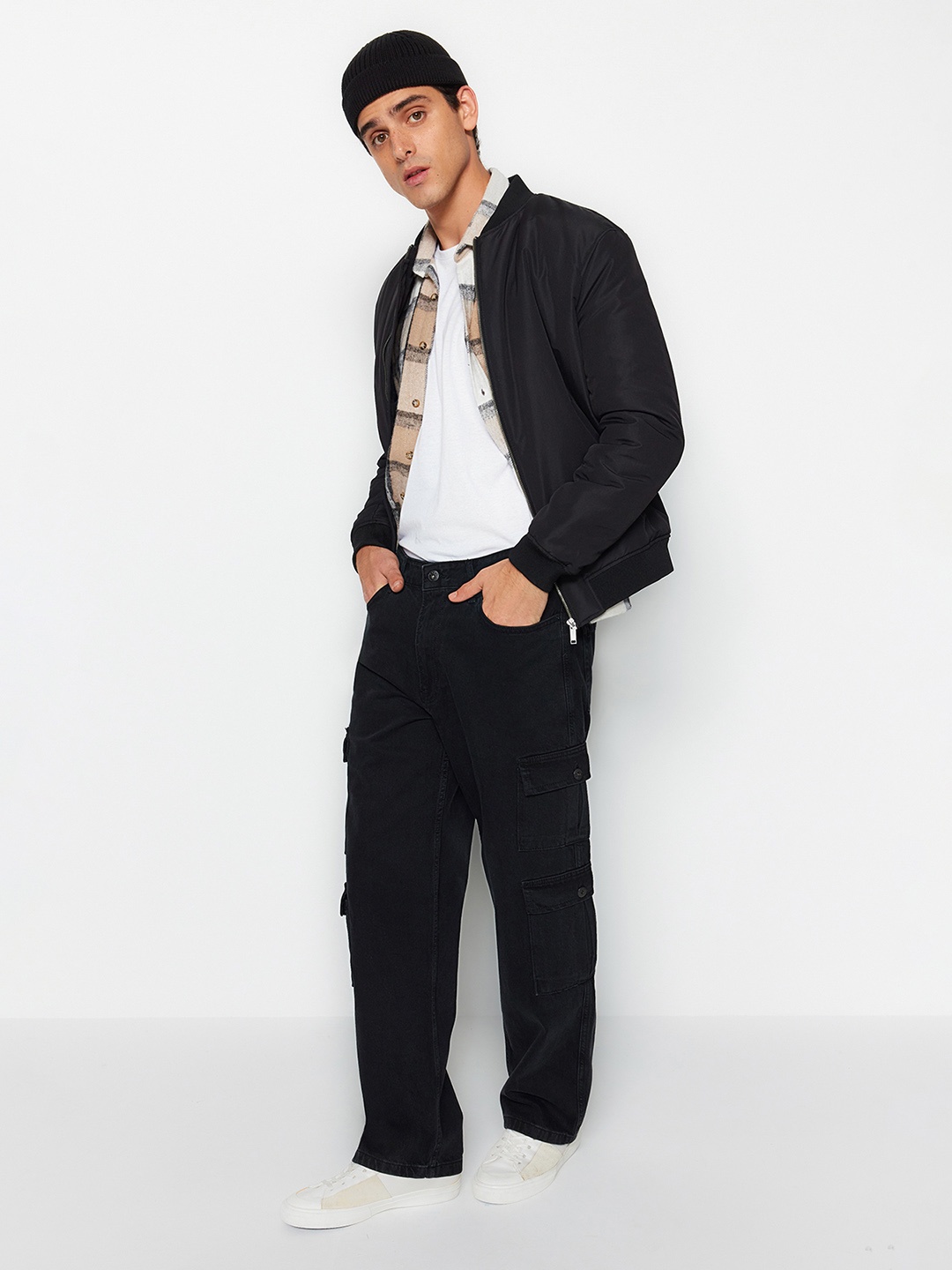 

Trendyol Men Mid-Rise Straight Fit Jeans, Black