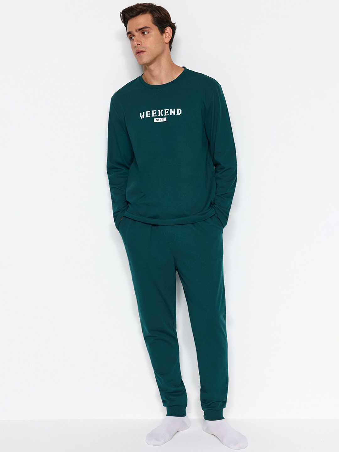 

Trendyol Typography Printed Pure Cotton Night suit, Green
