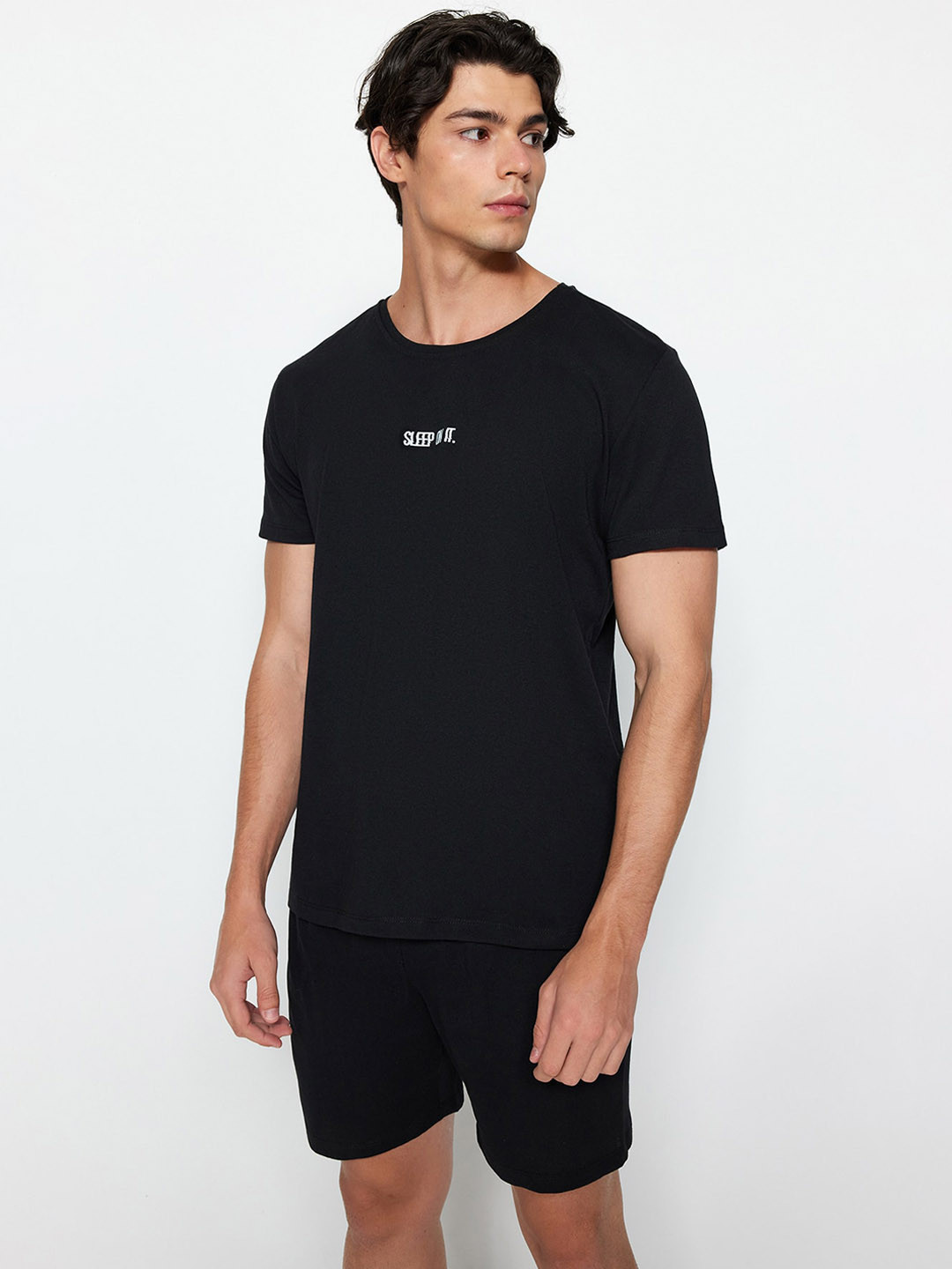 

Trendyol Round Neck Pure Cotton T-shirt With Shorts, Black