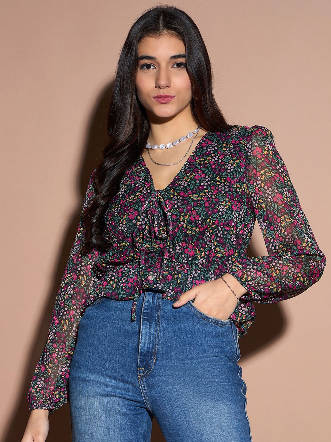 

Kibo Floral Printed Puff Sleeves Crepe Top, Black