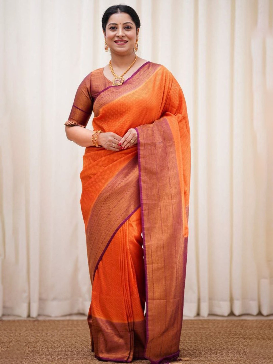 

STH Woven Design Zari Pure Silk Banarasi Saree, Orange