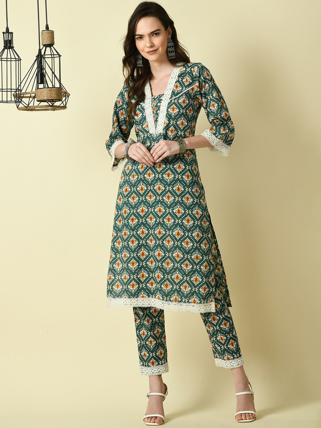 

KALINI Women Floral Yoke Design Flared Sleeves Gotta Patti Block Print Kurta, Green