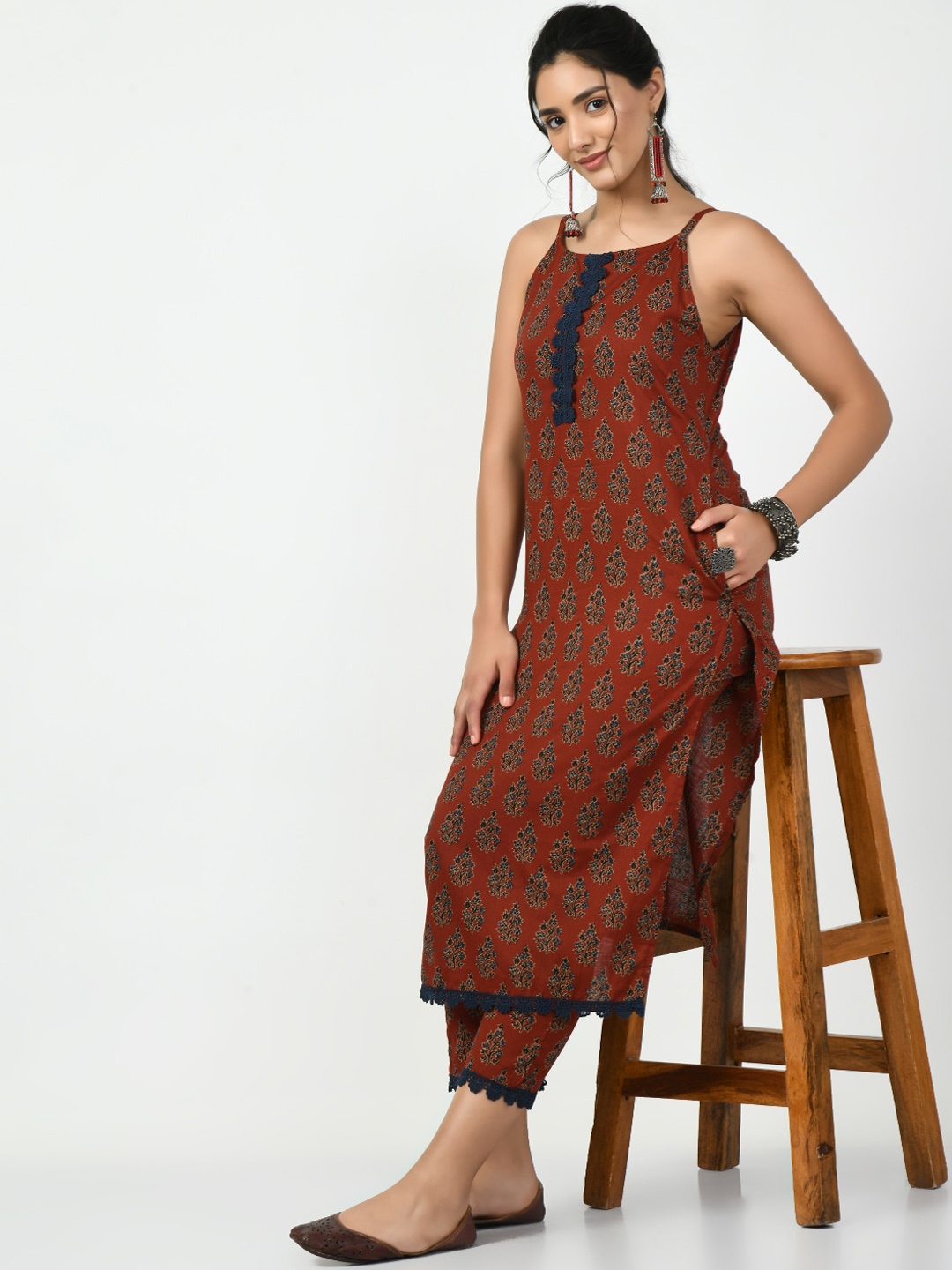 

KALINI Women Ethnic Motifs Printed Sequinned Block Print Kurta, Rust
