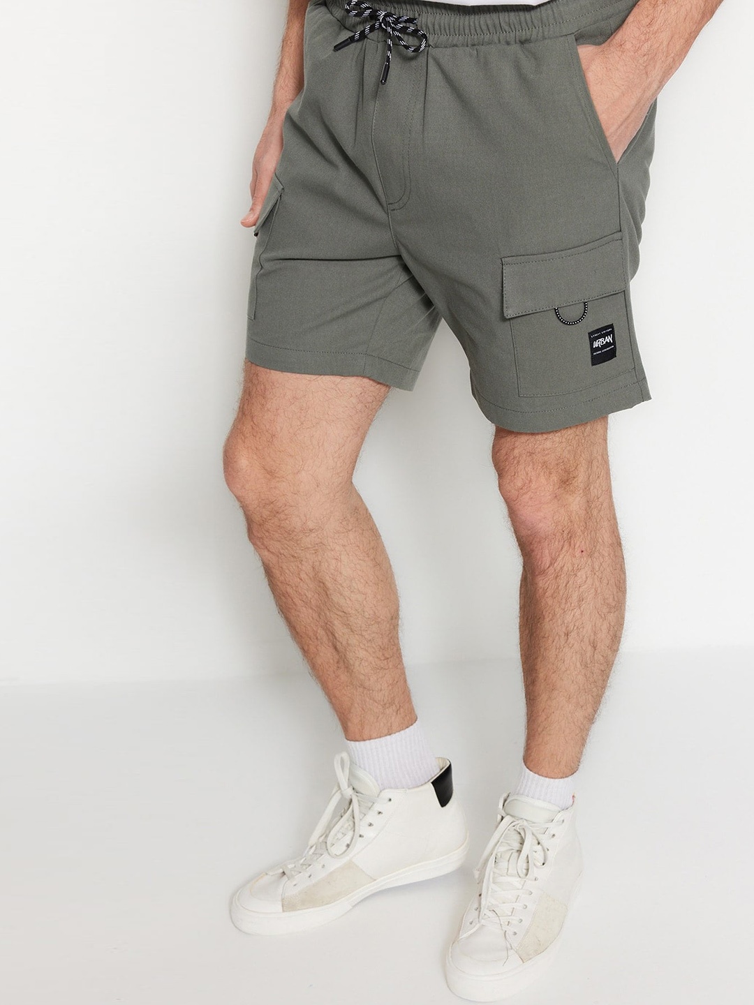 

Trendyol Men Sports Shorts, Na