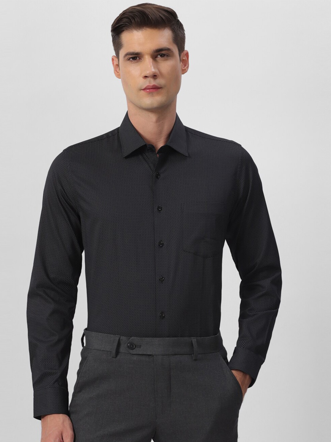 

Van Heusen Slim Fit Opaque Cotton Formal Shirt, Black