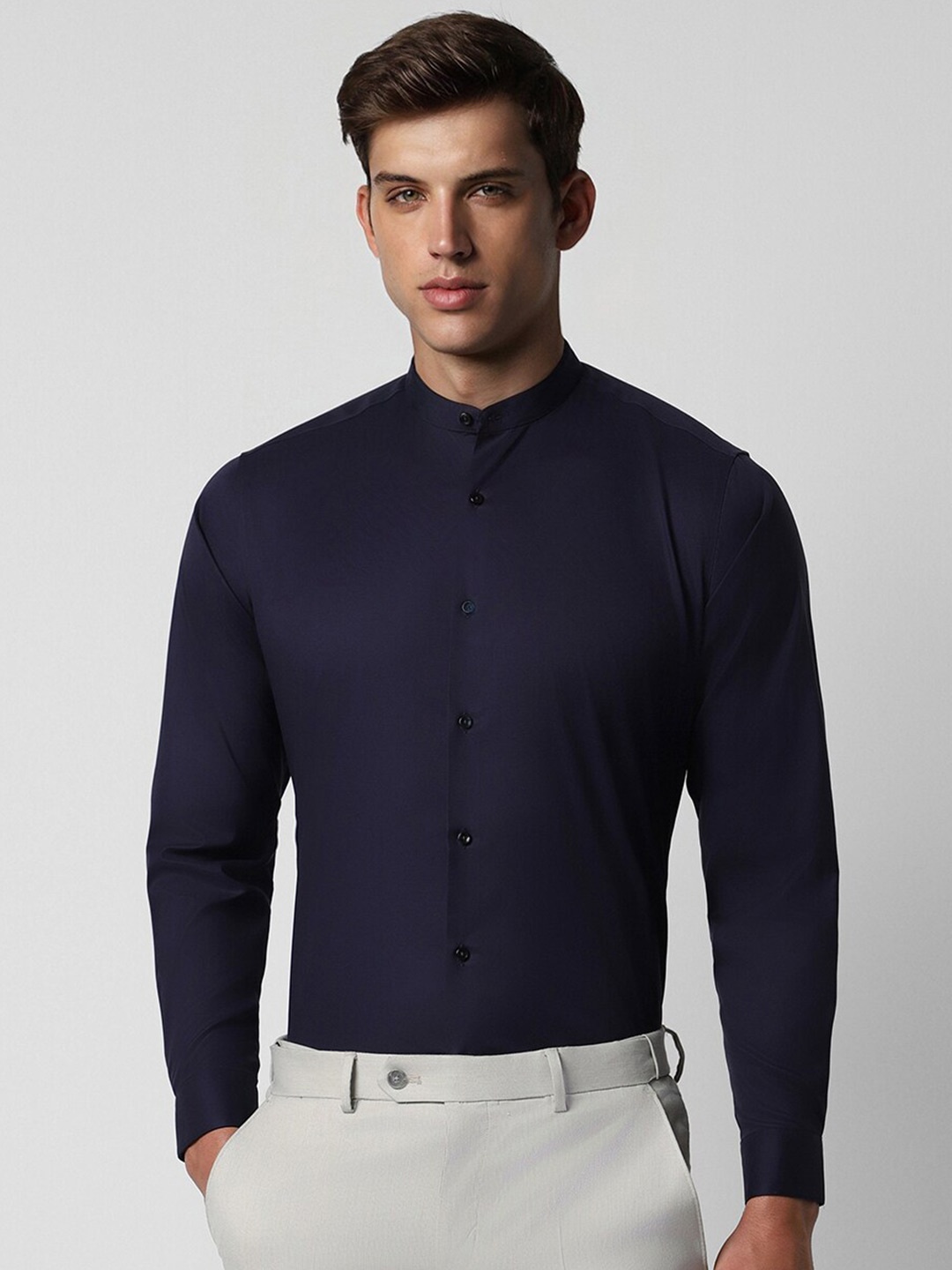 

Van Heusen Mandarin Collar Opaque Cotton Formal Shirt, Navy blue