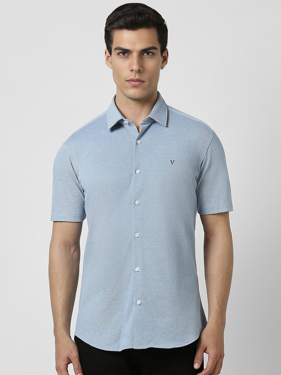 

Van Heusen Sport Spread Collar Slim Fit Cotton Opaque Casual Shirt, Blue