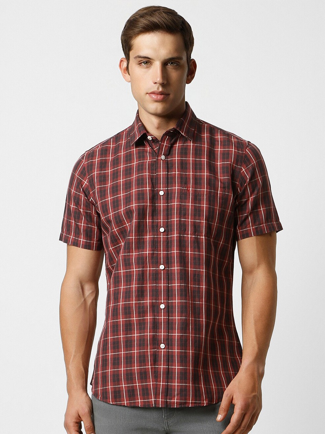 

Van Heusen Sport Spread Collar Slim Fit Opaque Checked Casual Shirt, Maroon