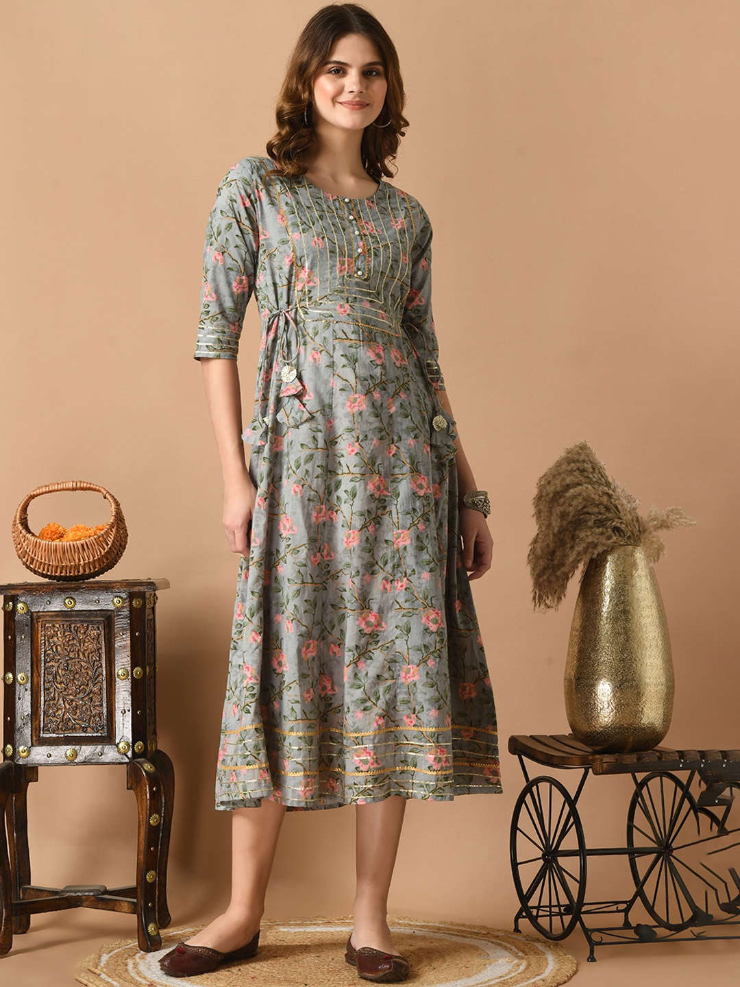 

AAYUMI Women Floral Printed Mirror Work Floral Anarkali Kurta, Grey