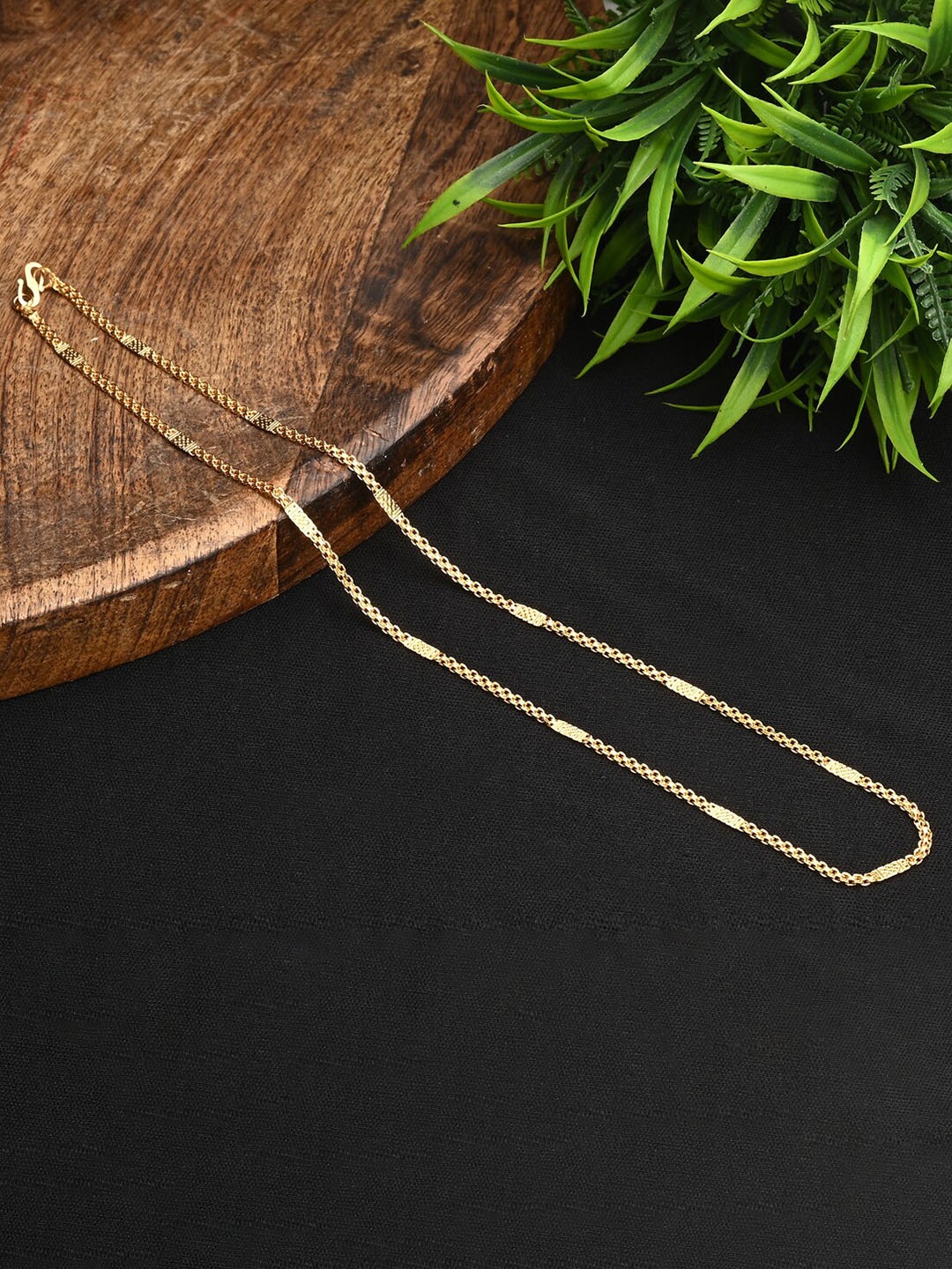 

AanyaCentric Gold-Plated AD Studded Jewellery Set