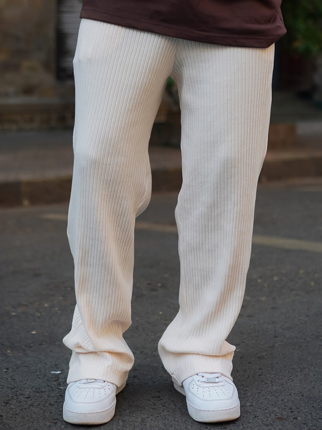 

Powerlook Men Mid Rise Baggy Fit Track Pants, Cream
