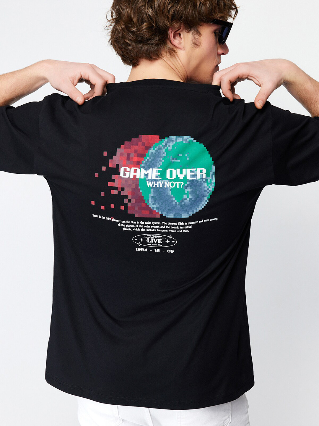 

Trendyol Typography Printed Pure Cotton Oversized Drop-Shoulder Sleeves T-shirt, Black