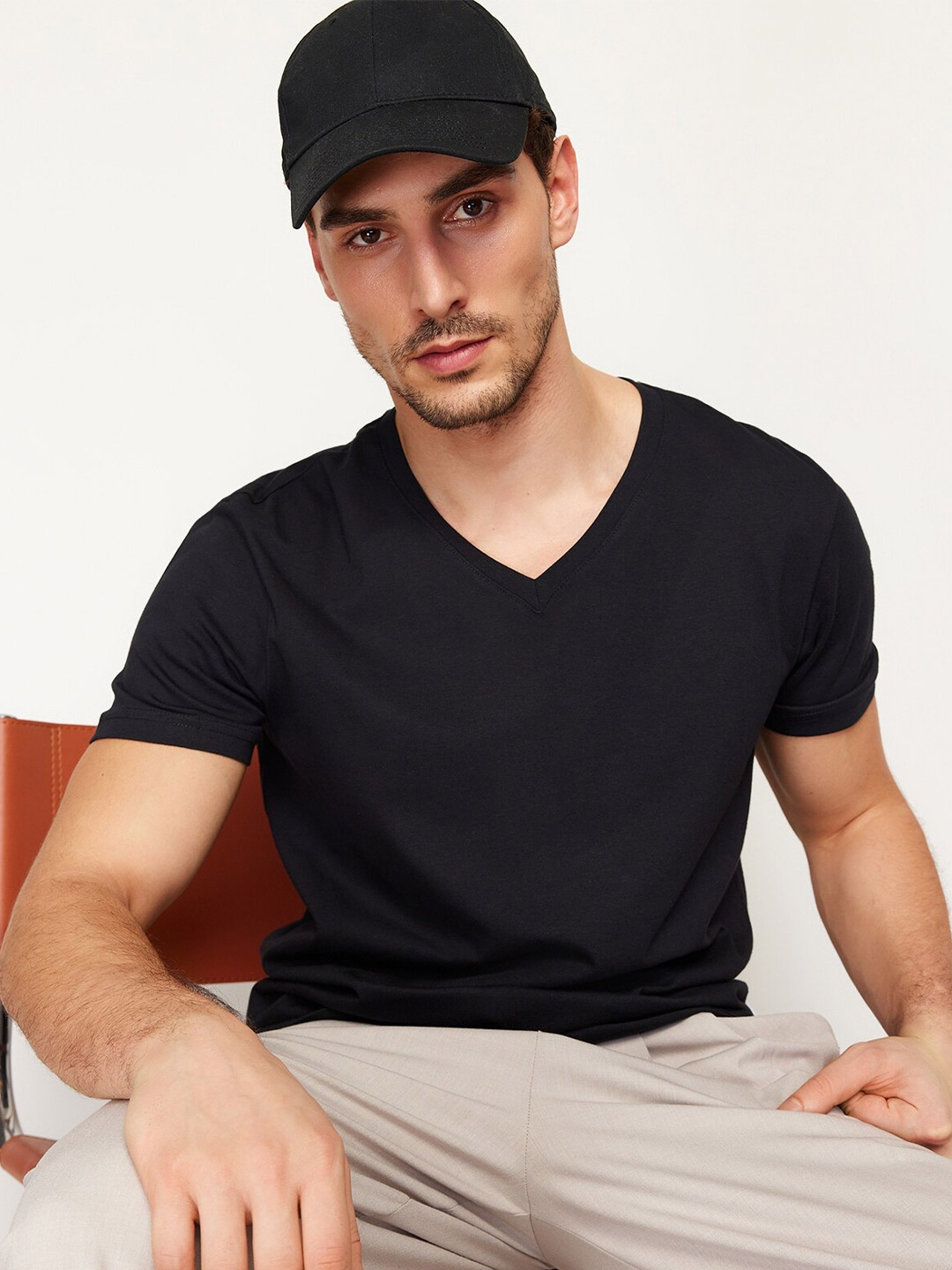 

Trendyol V-Neck Short Sleeves Cotton T-shirt, Black
