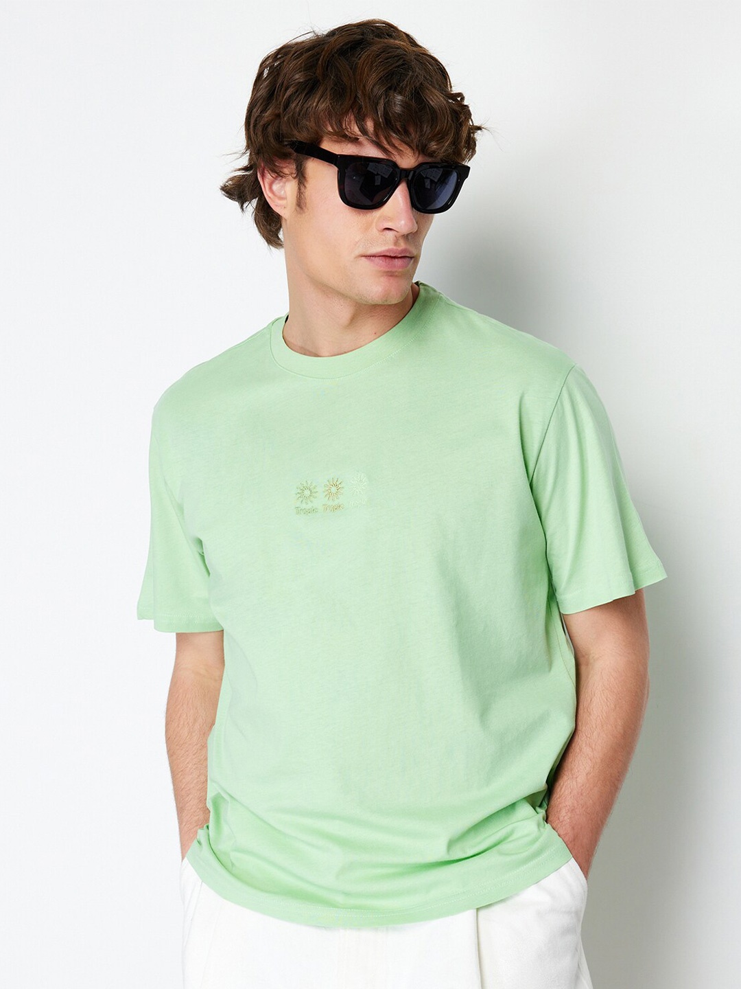 

Trendyol Round Neck Drop Shoulder Sleeves Cotton Oversized T-shirt, Green