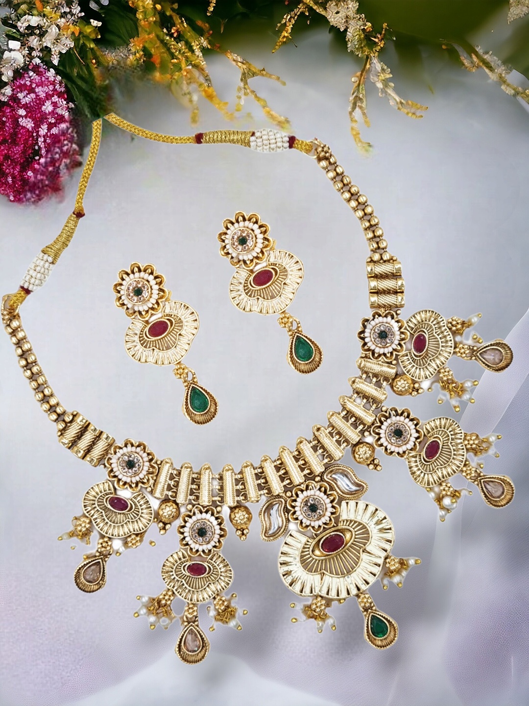 

Anouk Gold Plated Kundan Studded Jewellery Set