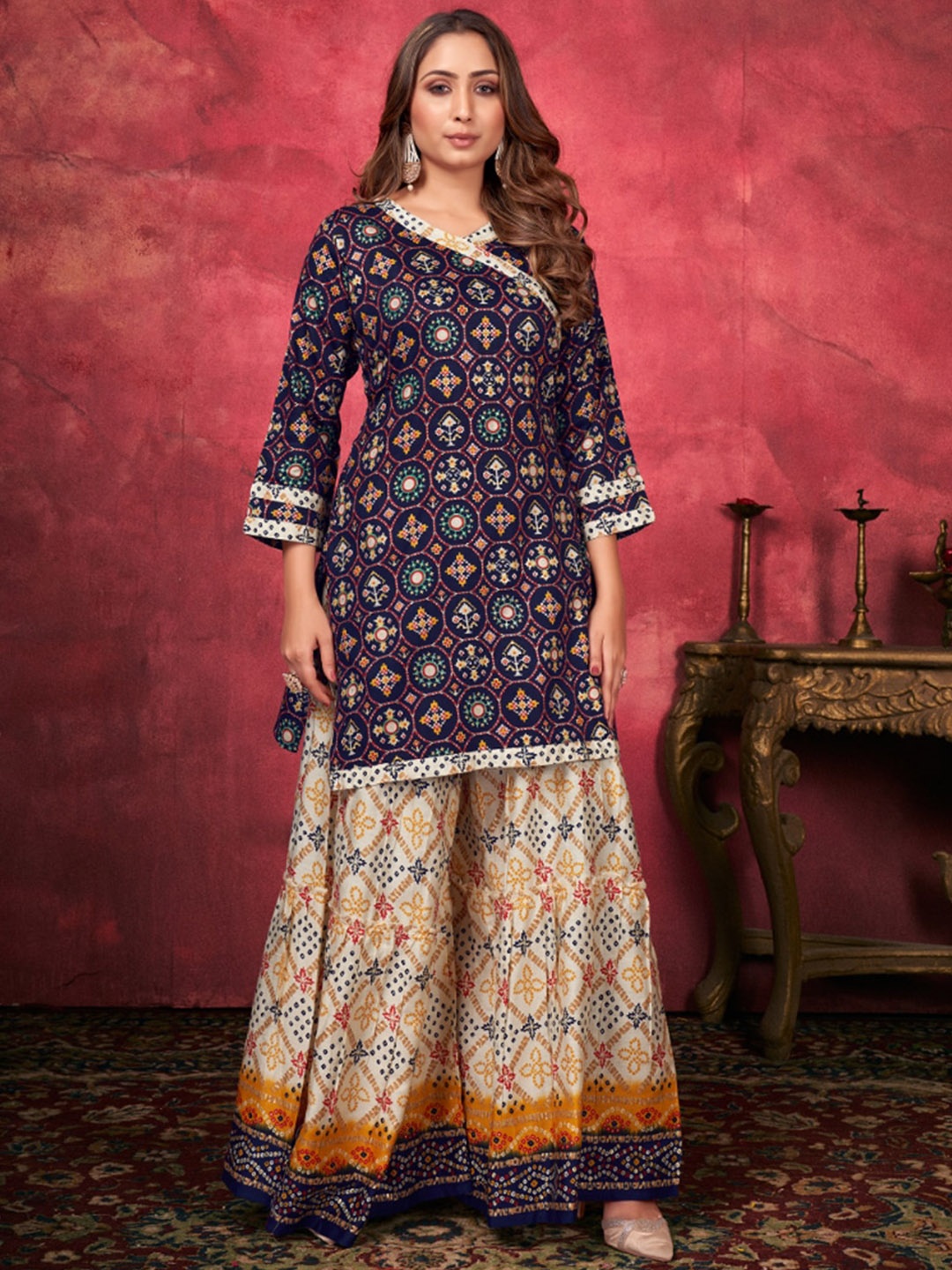 

TIRA Women Bandhani Printed Regular Kurta With Palazzos, Blue