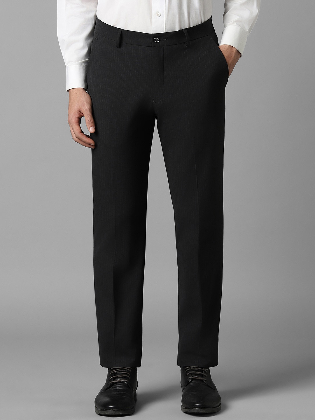 

Louis Philippe Men Slim Fit Mid Rise Trousers, Black