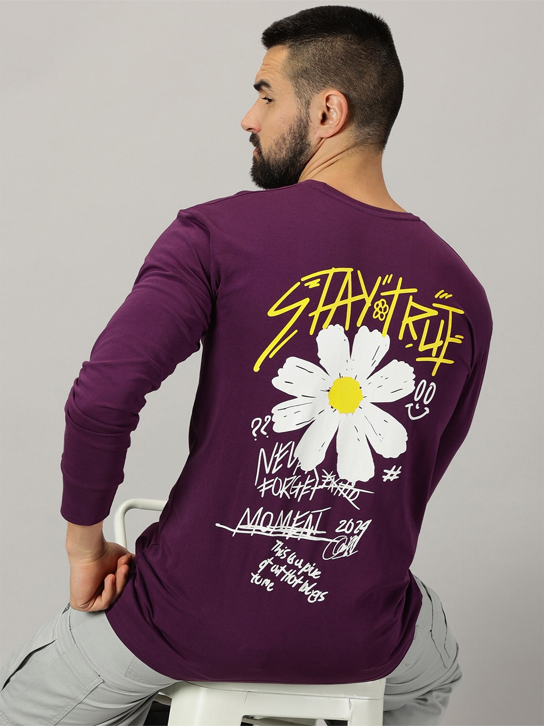 

GESPO Typography Printed Drop Shoulder Round Neck Pure Cotton T-shirt, Burgundy