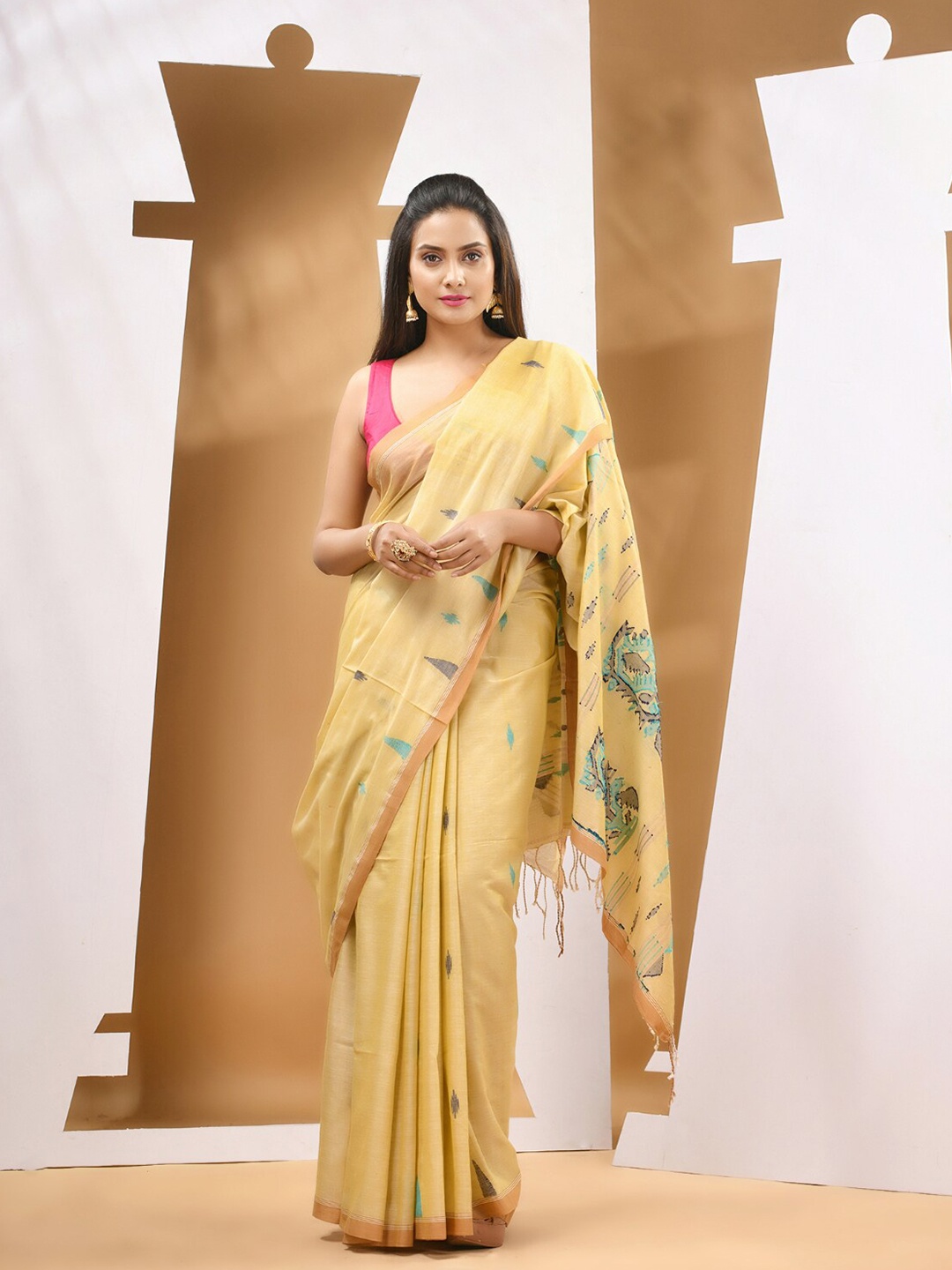 

Charukriti Geometric Woven Design Pure Cotton Saree, Yellow