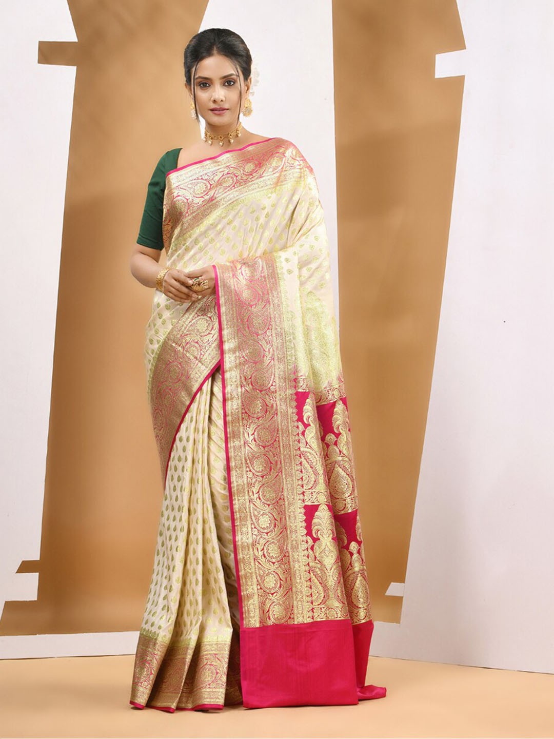 

Charukriti Ethnic Motifs Woven Design Zari Pure Silk Banarasi Saree, Off white