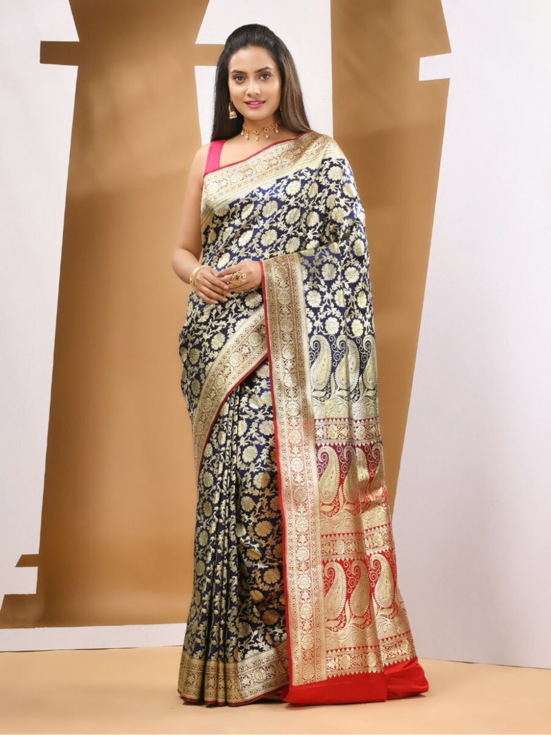 

Charukriti Ethnic Motifs Woven Design Zari Banarasi Saree, Blue
