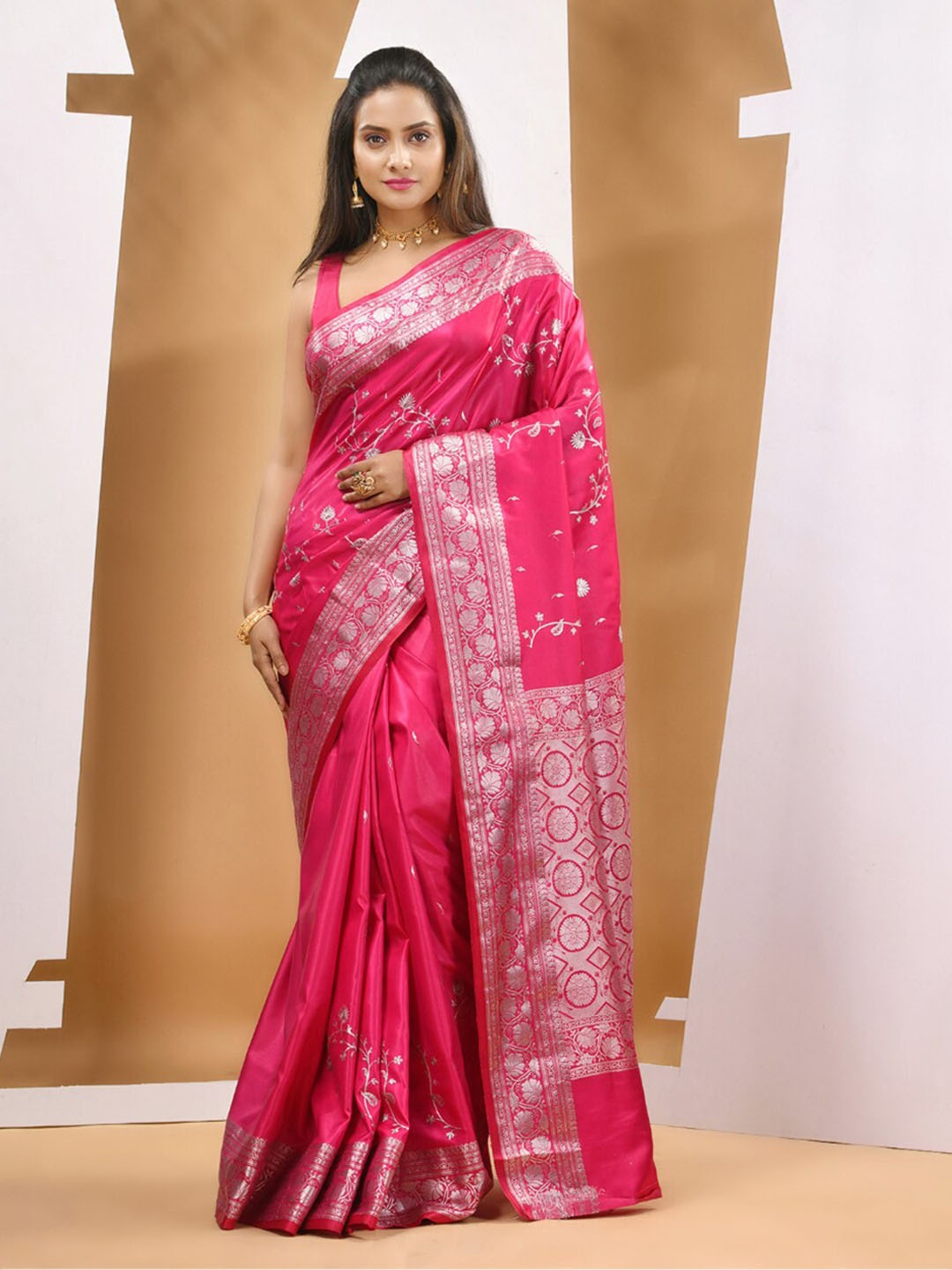 

Charukriti Ethnic Motifs Woven Design Zari Banarasi Saree, Pink