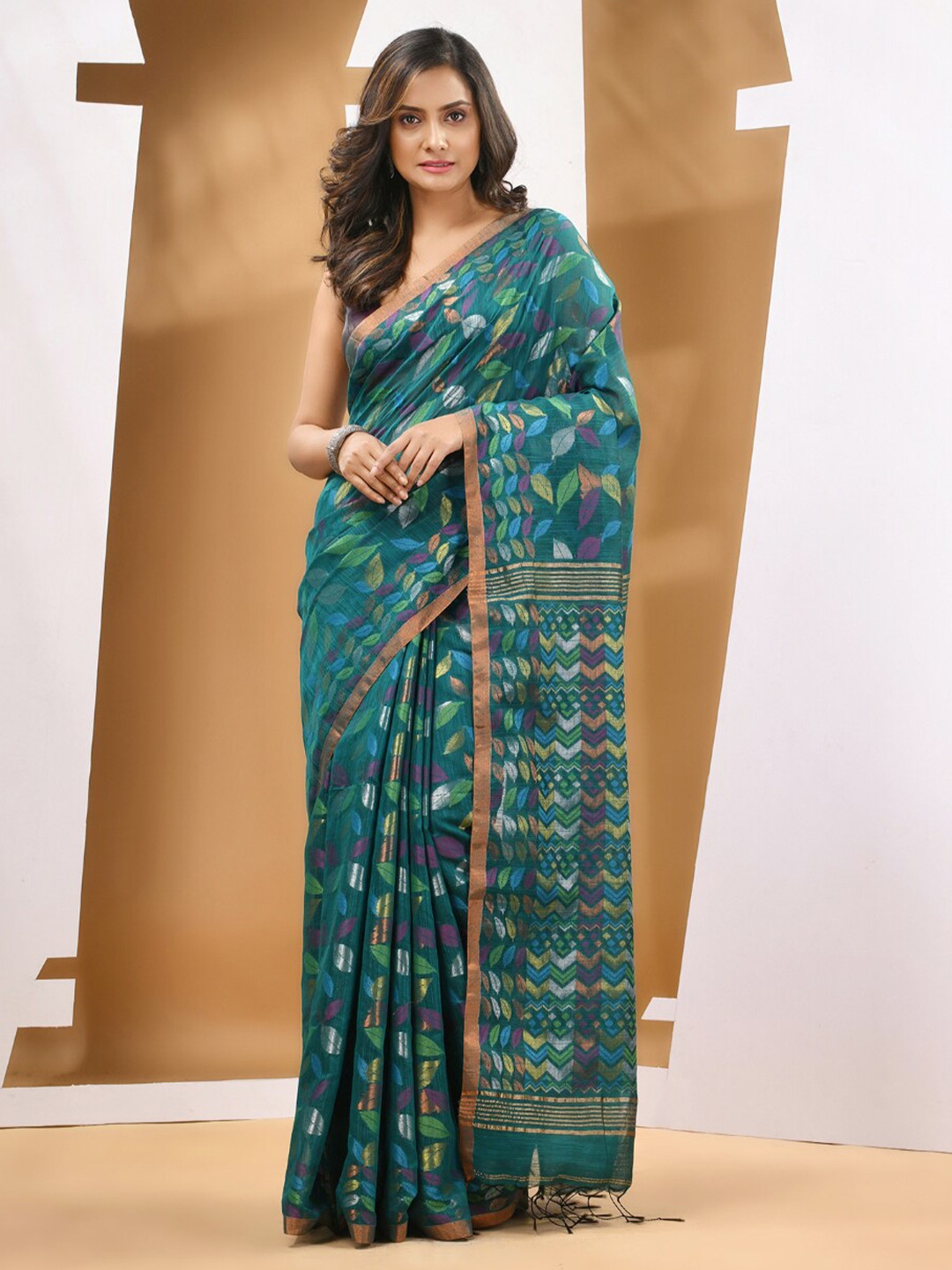 

Charukriti Ethnic Motifs Woven Design Zari Saree, Green