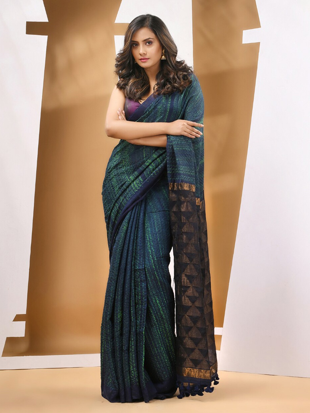 

Charukriti Tie and Dye Zari Pure Silk Saree, Green
