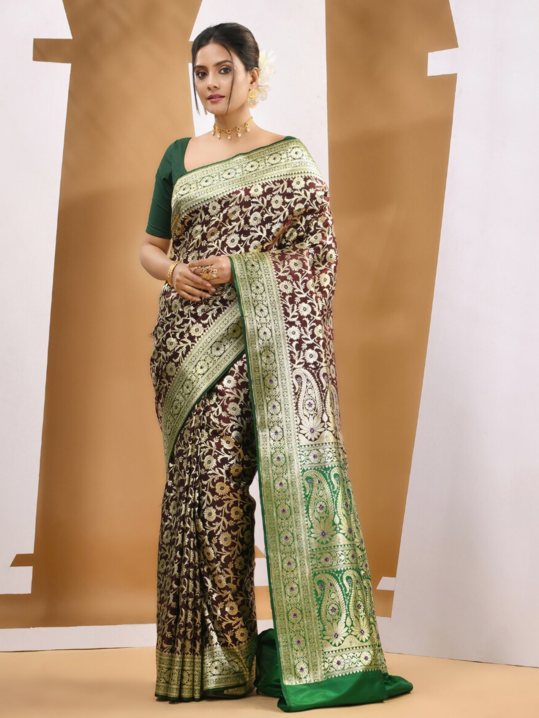 

Charukriti Floral Woven Design Zari Banarasi Saree, Brown