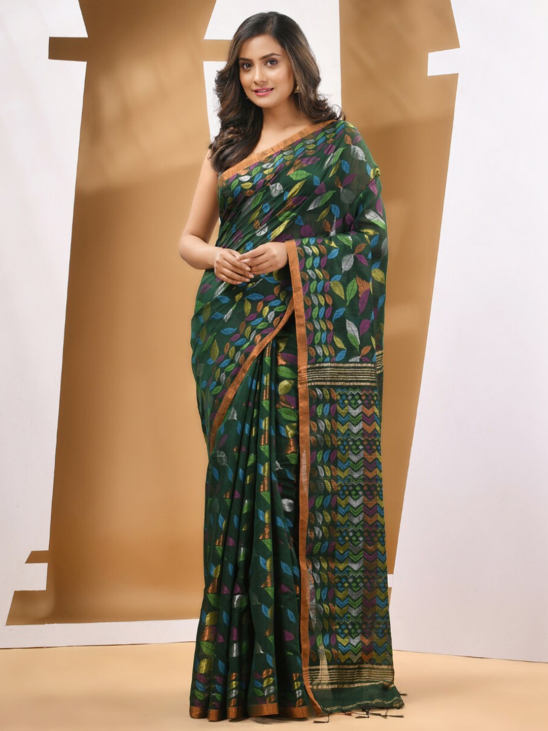 

Charukriti Floral Printed Zari Saree, Green
