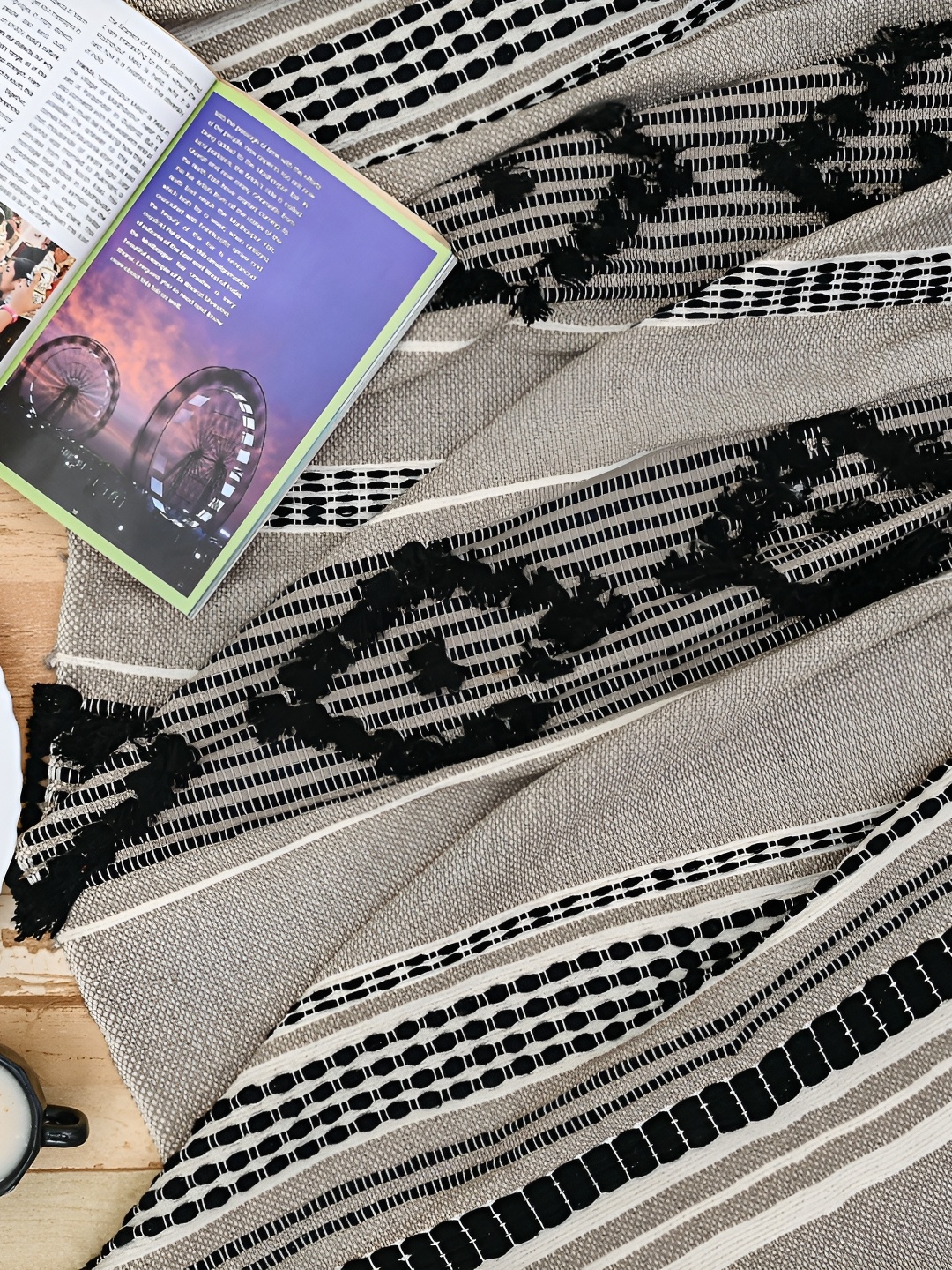 

INTERIORQUOTIENT Black & Beige Self Design Textured Pure Cotton Throw