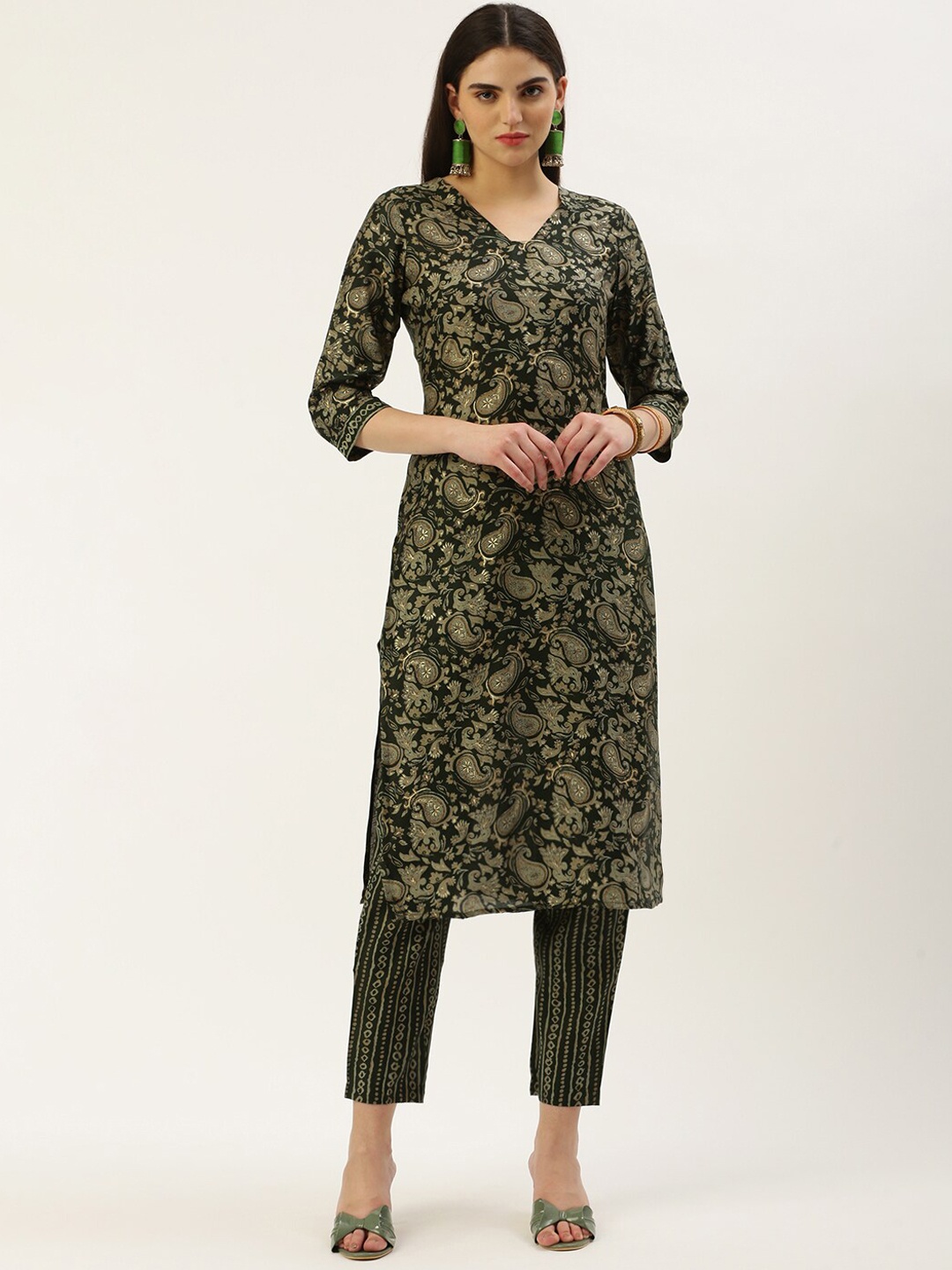 

KALINI Paisley Printed Straight Kurta with Trousers, Green