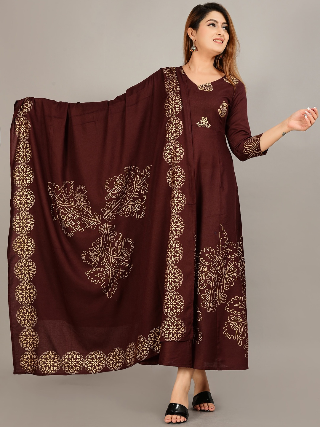 

KALINI Women Ethnic Motifs Embroidered Floral Kurta, Coffee brown