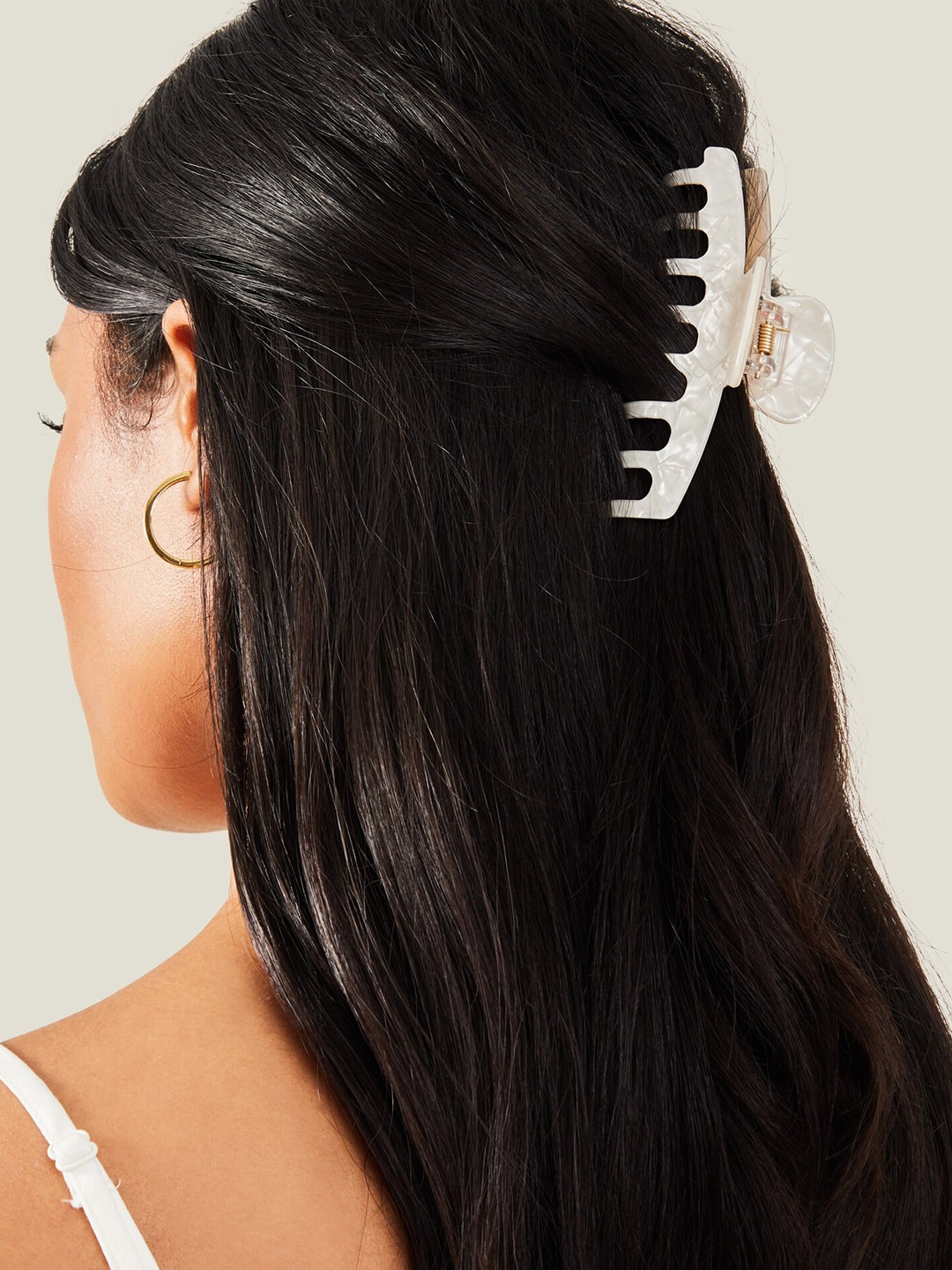 

Accessorize Pearlescent Claw Clip, Off white