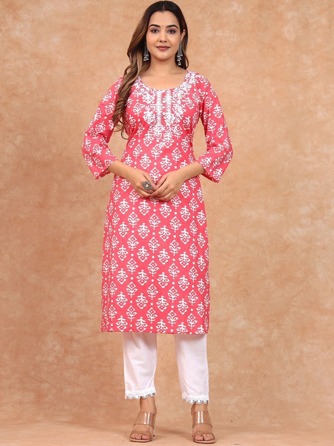 

Sangria Ethnic Motifs Printed Pure Cotton Kurta With Trousers, Magenta